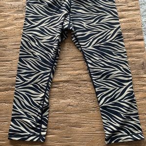 Lulu cropped leggings